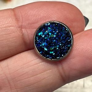 Deep blue resin druzy button earrings NWOT
